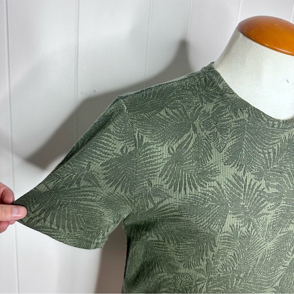 Slate & Stone Textured Palm Leaves Pocket T Shirt - Picture 5 of 8